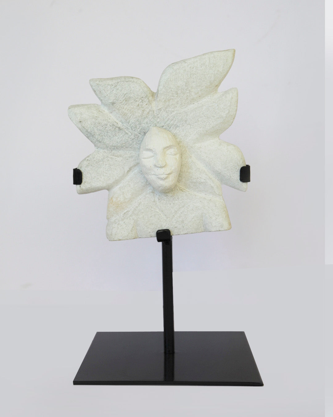 Esculturas flores / Artista Arianka López