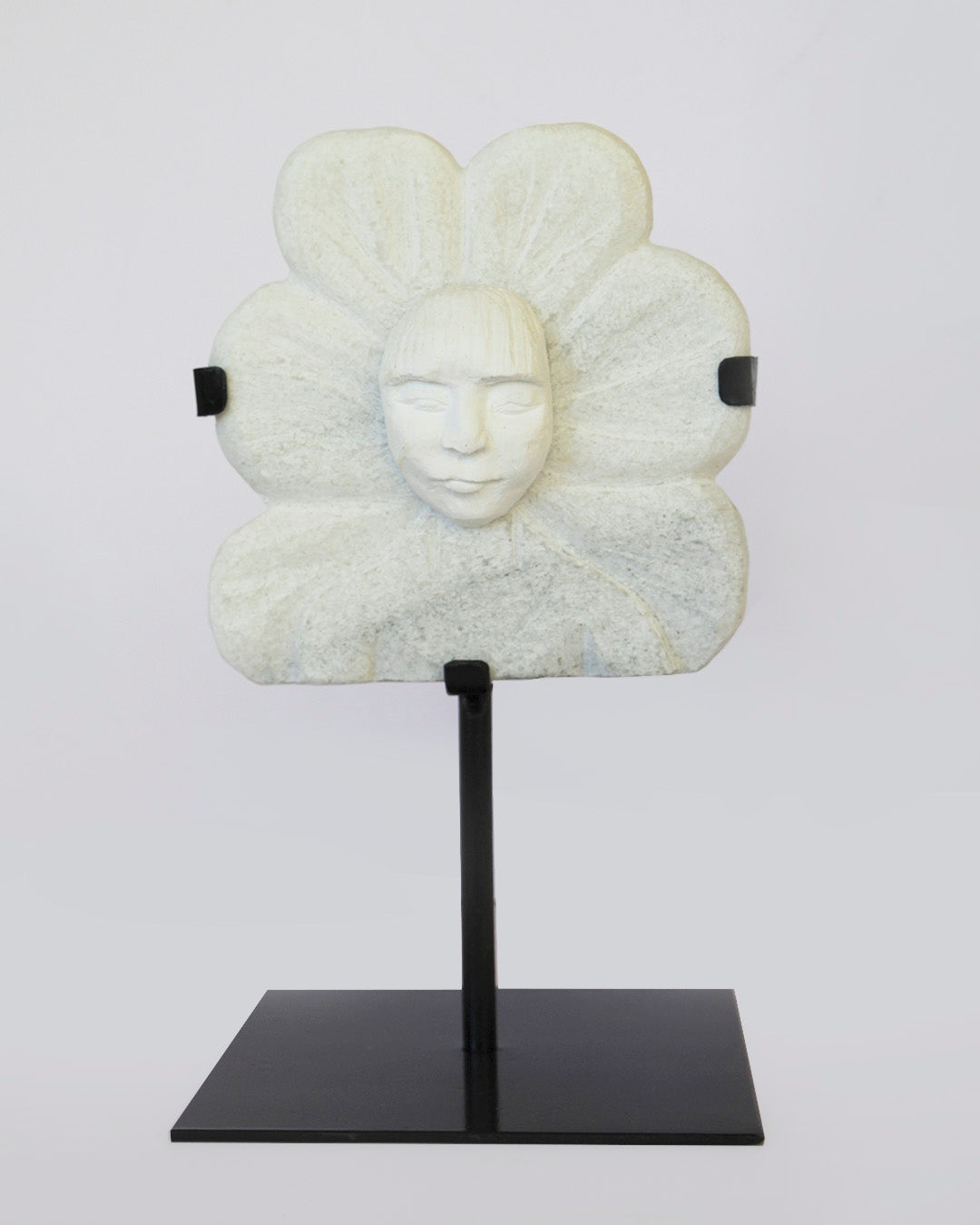 Esculturas flores / Artista Arianka López