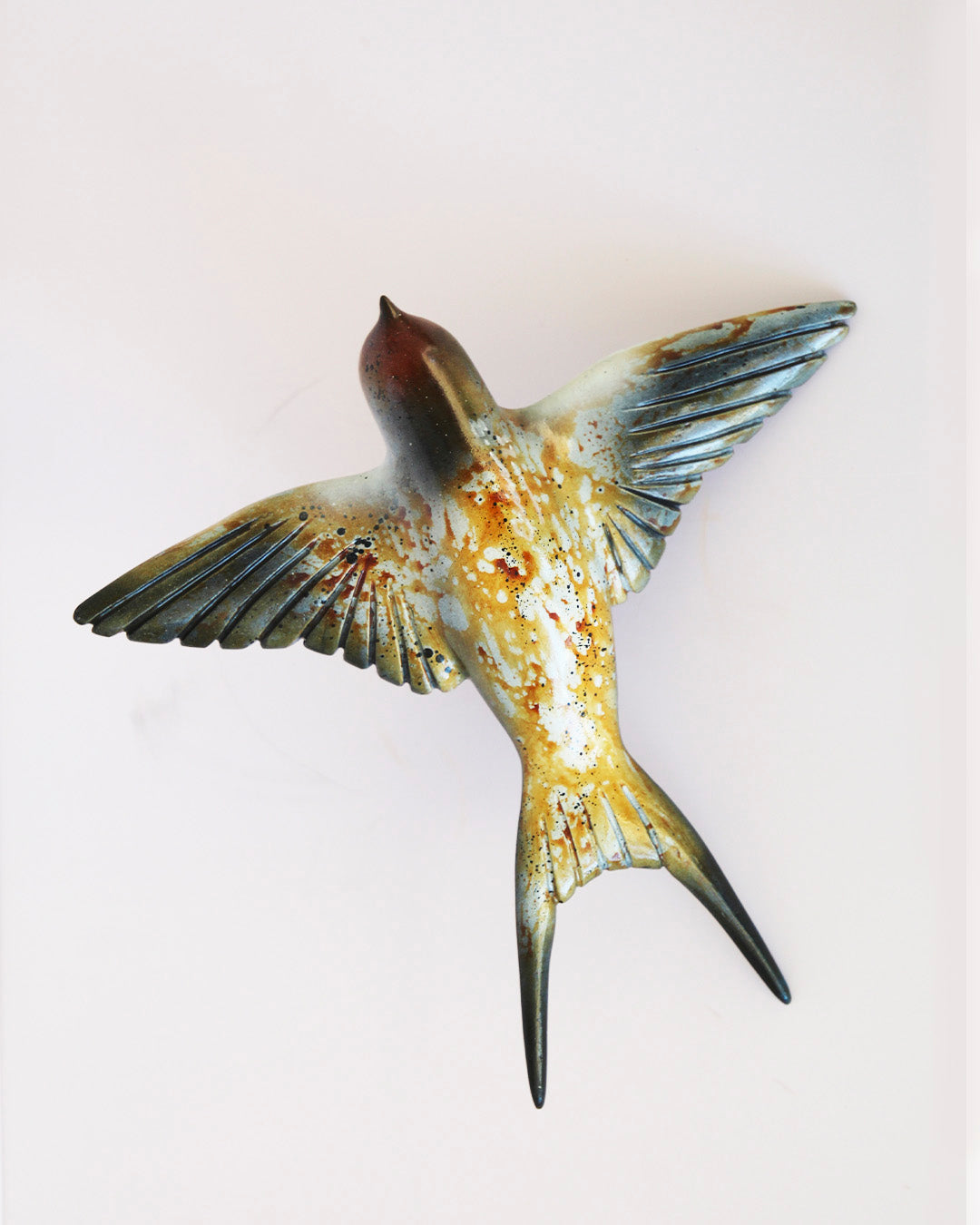 Escultura Golondrina / Artista Eliú Bautista